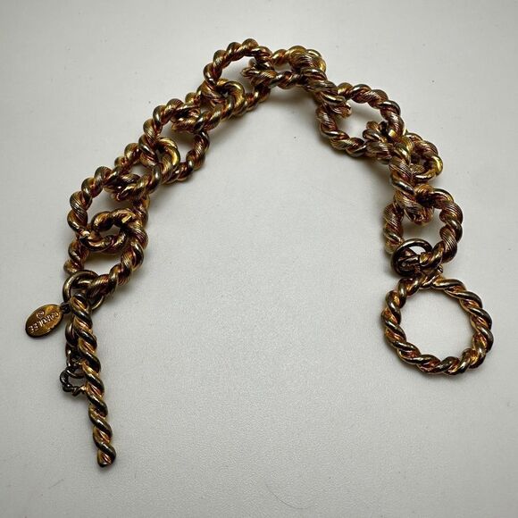 8" Vintage Carolee signed gold tone toggle clasp bracelet! - Picture 6 of 11